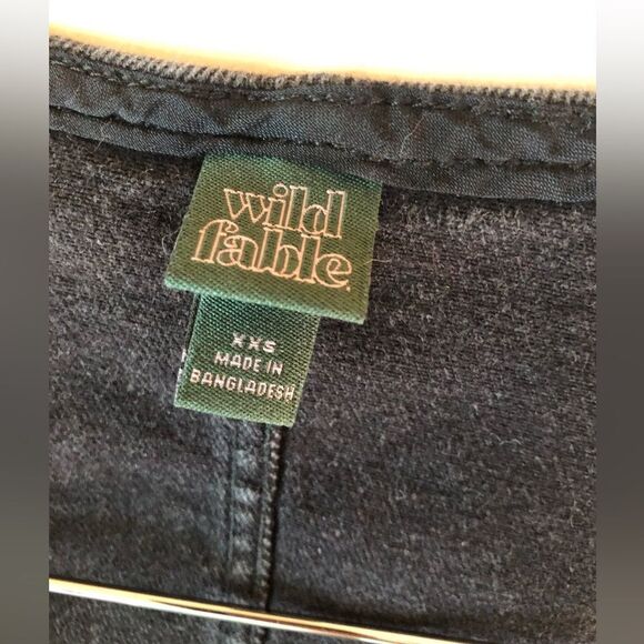 📳 Wild Fable | NWOT Black Cropped Top - Picture 4 of 6